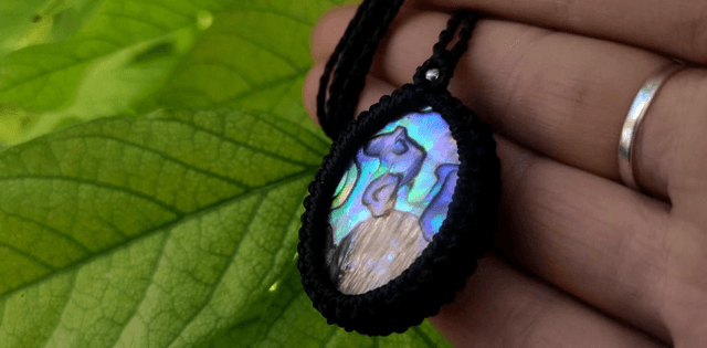 Collier • nacre/abalone