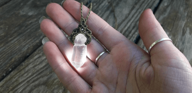 Collier/pendule • cristal de roche