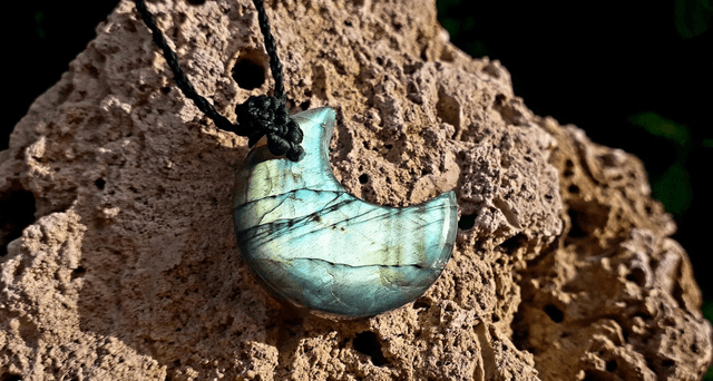Collier lune • labradorite 