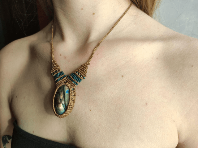 Collier • labradorite